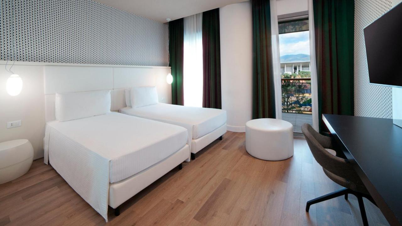 Holiday Inn Nola - Naples Vulcano Buono By Ihg Exterior photo