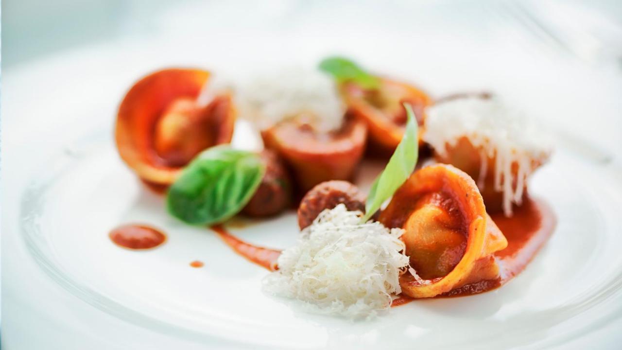 Holiday Inn Nola - Naples Vulcano Buono By Ihg Exterior photo